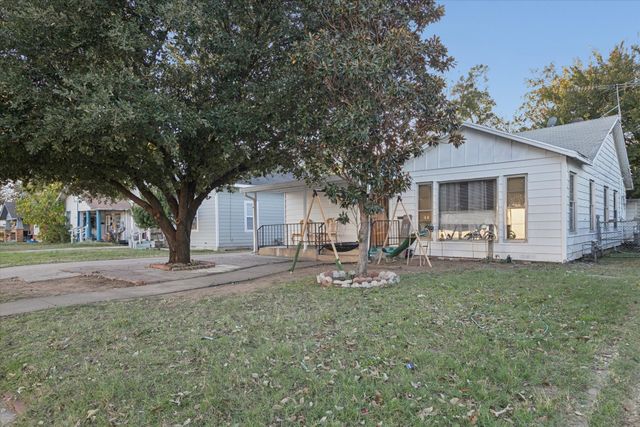 317 N Chandler Drive N, Fort Worth, TX 76111