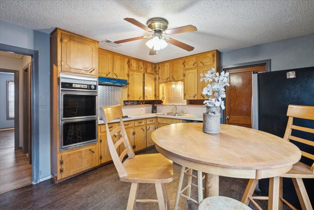 317 N Chandler Drive N, Fort Worth, TX 76111