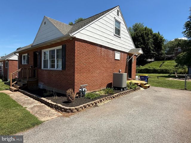 326 E ROOSEVELT AVE, Middletown, PA 17057