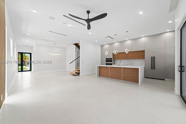 1320 NE 16th Ave, Fort Lauderdale, FL 33304