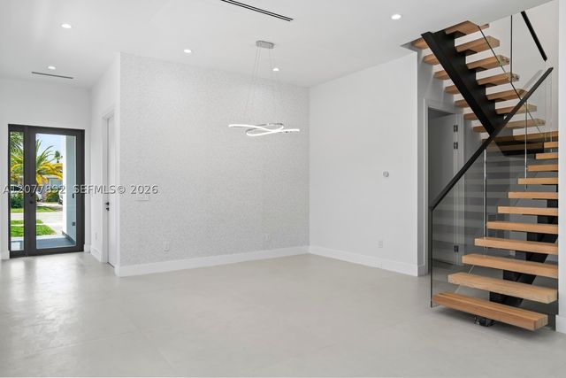 1320 NE 16th Ave, Fort Lauderdale, FL 33304
