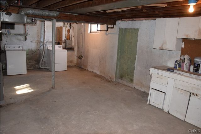 51 Homeland Road, Clay, NY 13212