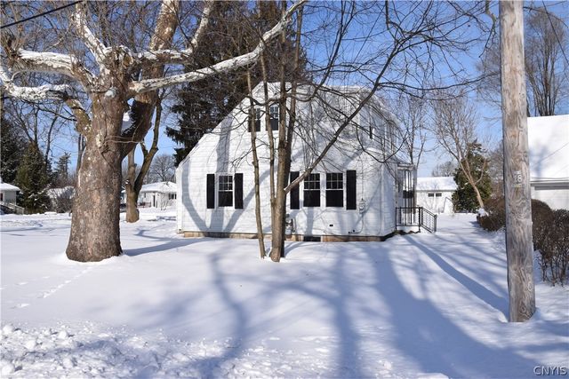 51 Homeland Road, Clay, NY 13212