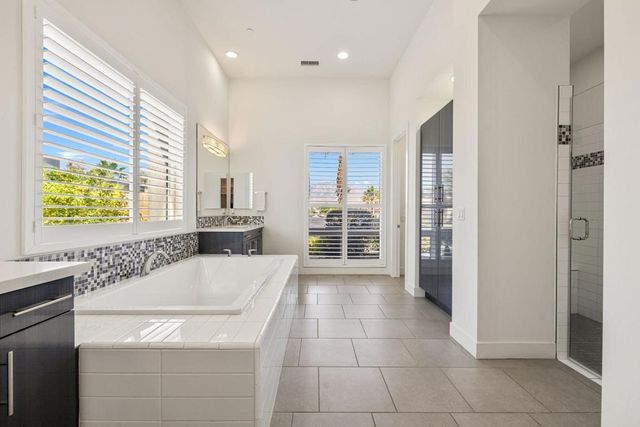 24 Via Monaco, Rancho Mirage, CA 92270