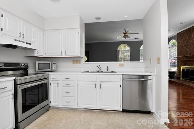 900 Gretna Green Drive, Charlotte, NC 28217