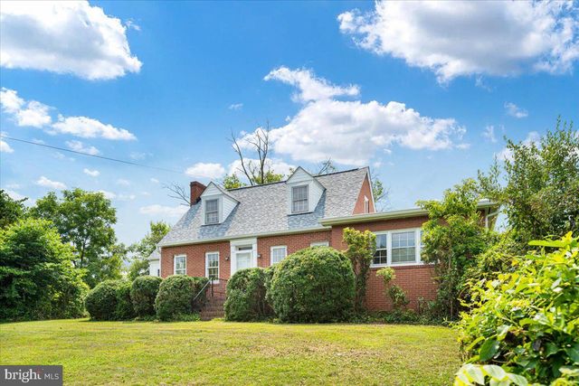 9028 STONEWALL JACKSON HWY, Front Royal, VA 22630