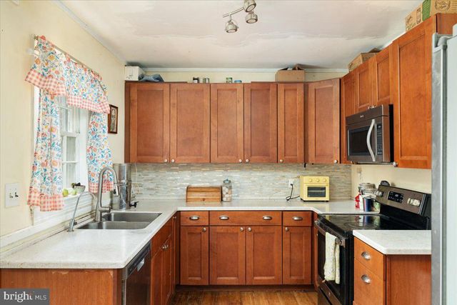 9028 STONEWALL JACKSON HWY, Front Royal, VA 22630