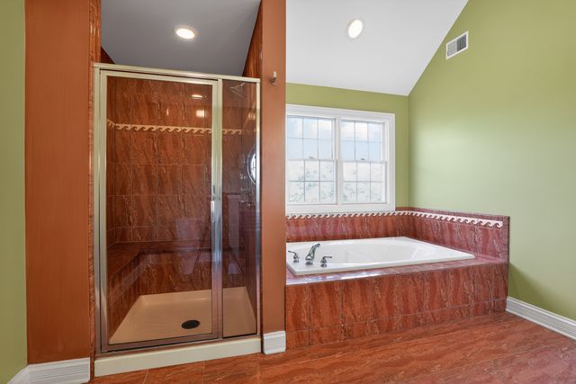 1212 Connamara Court, Westmont, IL 60559
