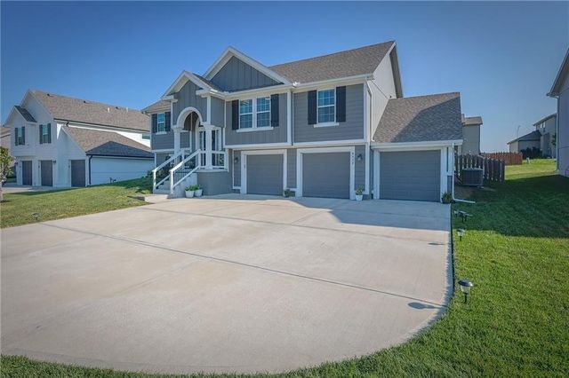 6012 NE 119th Street, Kansas City, MO 64156