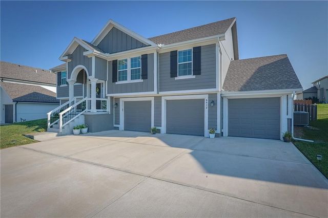 6012 NE 119th Street, Kansas City, MO 64156