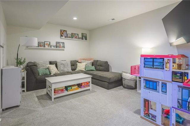 6012 NE 119th Street, Kansas City, MO 64156