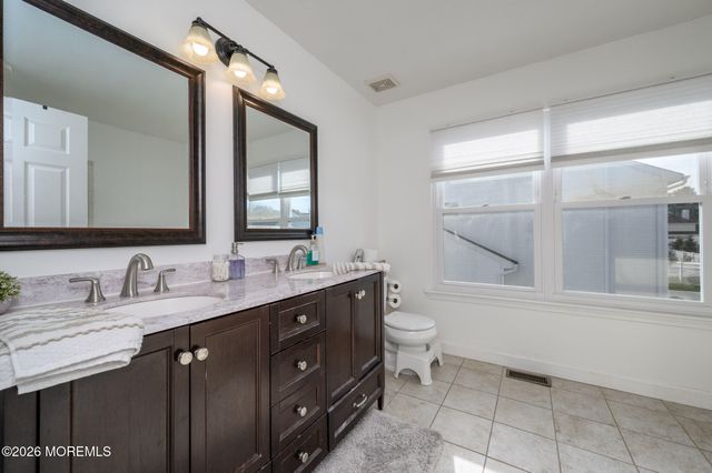 55 Augusta Street, Tinton Falls, NJ 07712