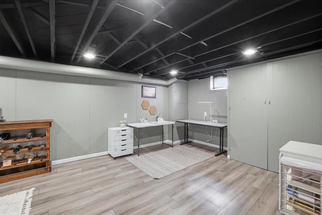 3261 N 86th STREET, Milwaukee, WI 53222