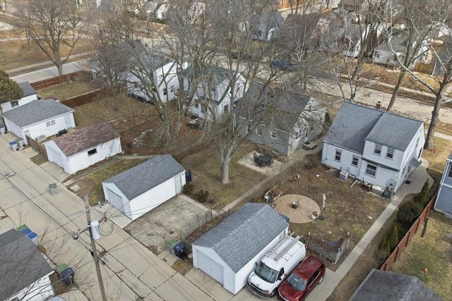 3261 N 86th STREET, Milwaukee, WI 53222