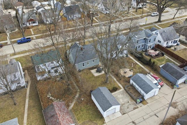 3261 N 86th STREET, Milwaukee, WI 53222