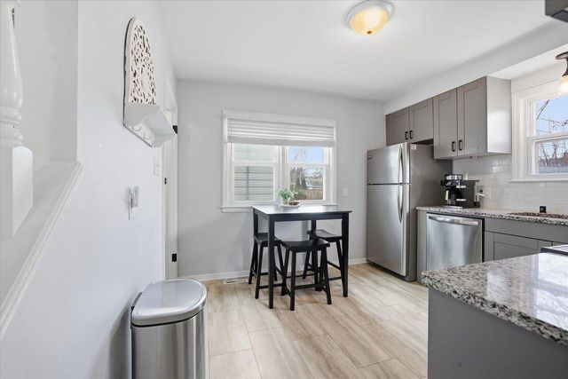 3261 N 86th STREET, Milwaukee, WI 53222