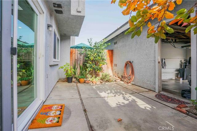 17721 Norwalk 11, Artesia, CA 90701