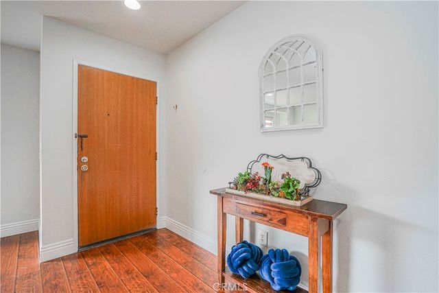 17721 Norwalk 11, Artesia, CA 90701