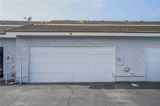 17721 Norwalk 11, Artesia, CA 90701