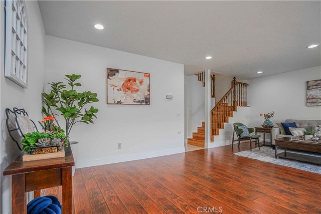 17721 Norwalk 11, Artesia, CA 90701