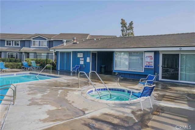 17721 Norwalk 11, Artesia, CA 90701