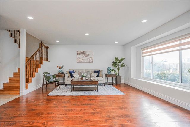 17721 Norwalk 11, Artesia, CA 90701