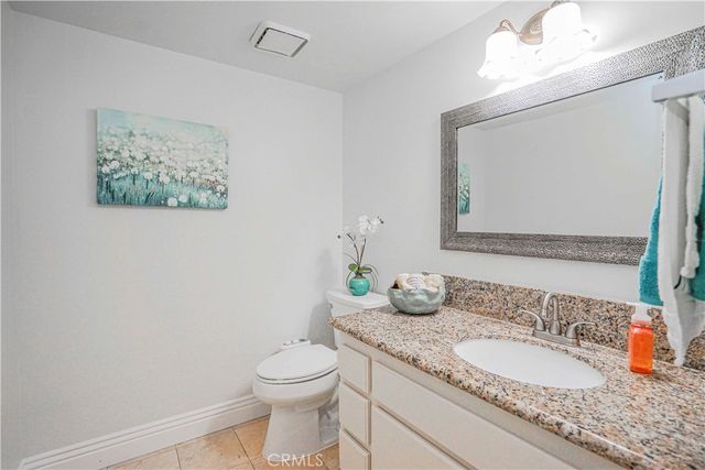 17721 Norwalk 11, Artesia, CA 90701