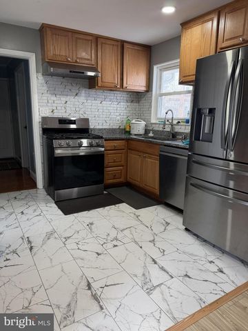 6118 HIBBLING AVE, Springfield, VA 22150