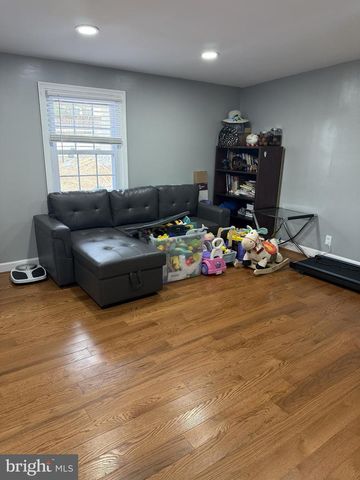 6118 HIBBLING AVE, Springfield, VA 22150