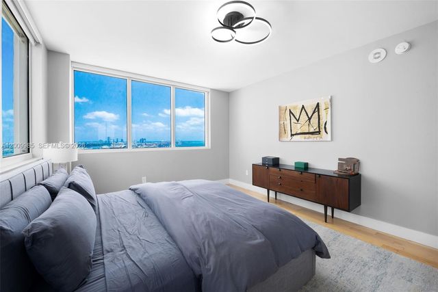 253 NE 2nd St 2503, Miami, FL 33132