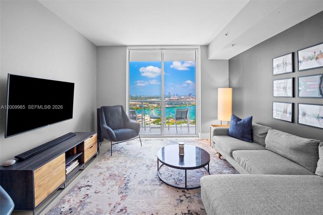 253 NE 2nd St 2503, Miami, FL 33132