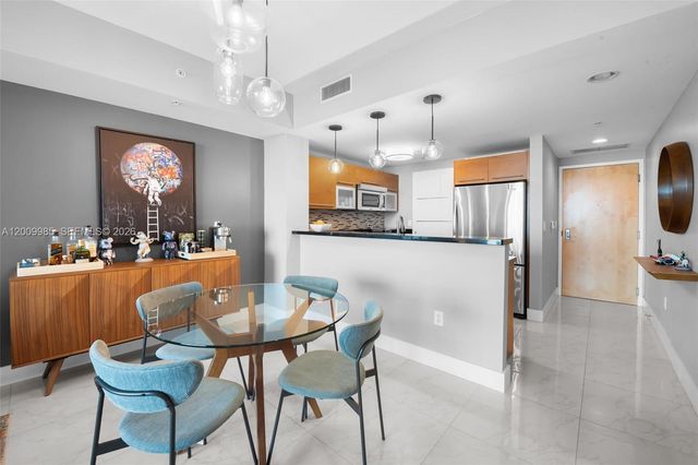 253 NE 2nd St 2503, Miami, FL 33132