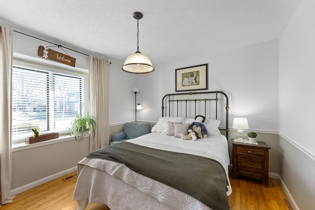 1911 N Valleyview, Wichita, KS 67212