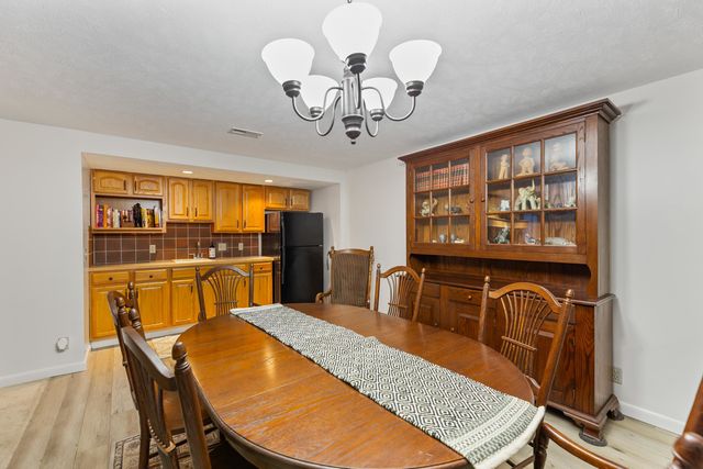 1911 N Valleyview, Wichita, KS 67212