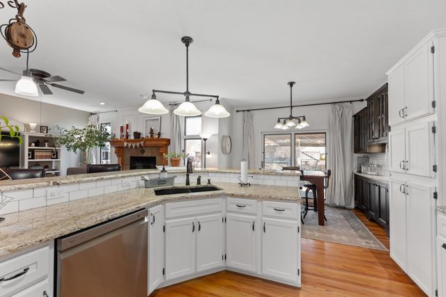 1911 N Valleyview, Wichita, KS 67212