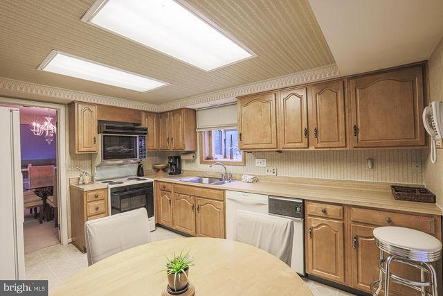 260 HUNTERS RIDGE RD, Lutherville Timonium, MD 21093