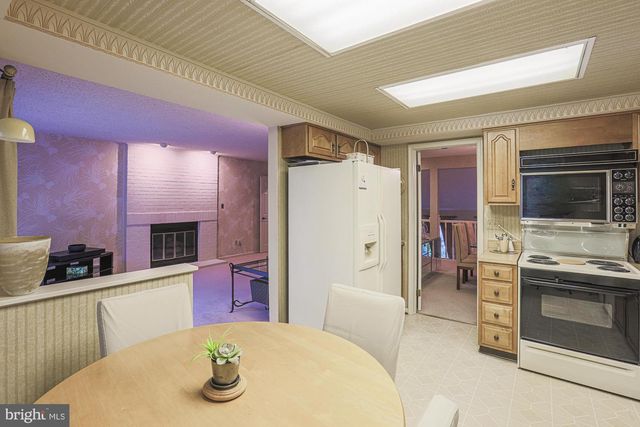 260 HUNTERS RIDGE RD, Lutherville Timonium, MD 21093