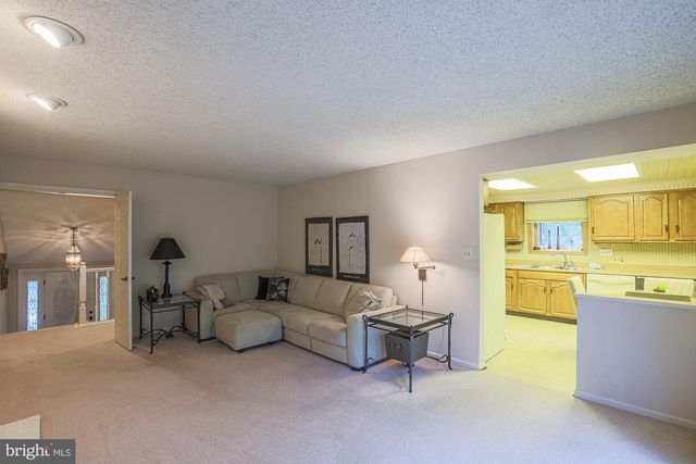 260 HUNTERS RIDGE RD, Lutherville Timonium, MD 21093