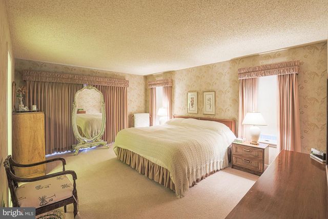 260 HUNTERS RIDGE RD, Lutherville Timonium, MD 21093