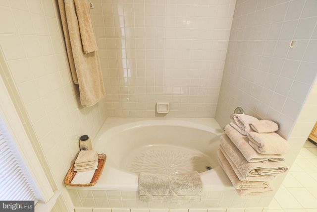 260 HUNTERS RIDGE RD, Lutherville Timonium, MD 21093