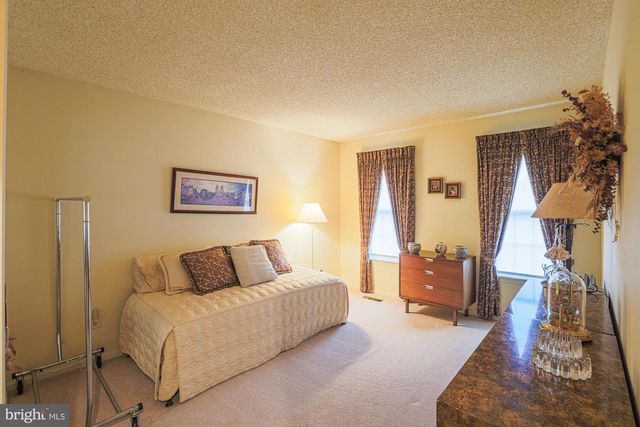 260 HUNTERS RIDGE RD, Lutherville Timonium, MD 21093