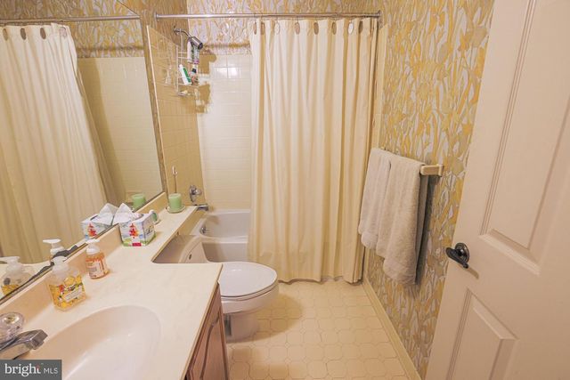 260 HUNTERS RIDGE RD, Lutherville Timonium, MD 21093