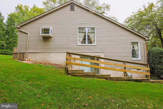 260 HUNTERS RIDGE RD, Lutherville Timonium, MD 21093