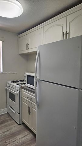 3800 SW 102nd Avenue 221, Miami, FL 33165