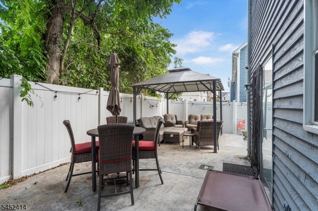 422 E Front St, Plainfield City, NJ 07060