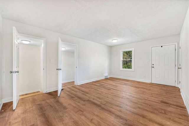 2905 Gresham Road, Atlanta, GA 30316