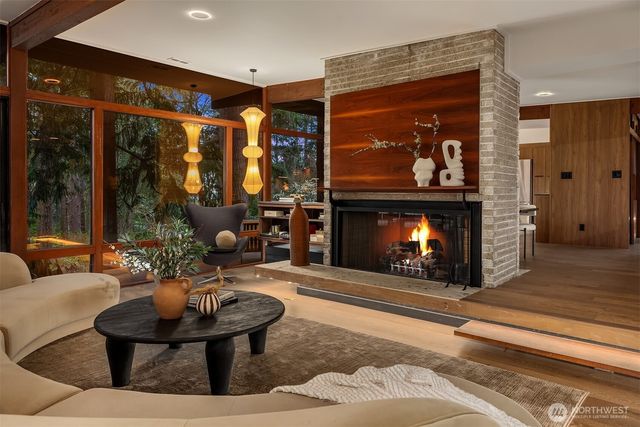 14841 SE 54th Street, Bellevue, WA 98006