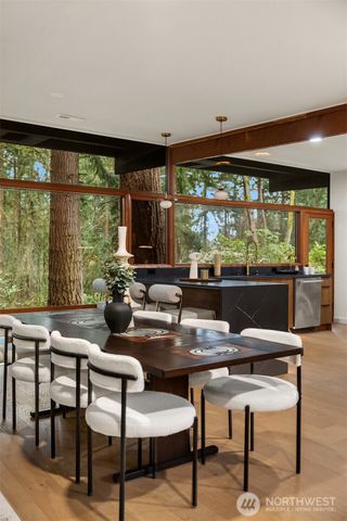 14841 SE 54th Street, Bellevue, WA 98006