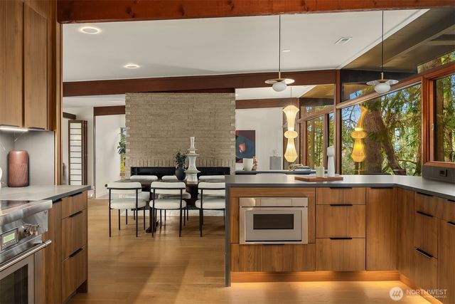 14841 SE 54th Street, Bellevue, WA 98006