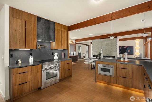 14841 SE 54th Street, Bellevue, WA 98006